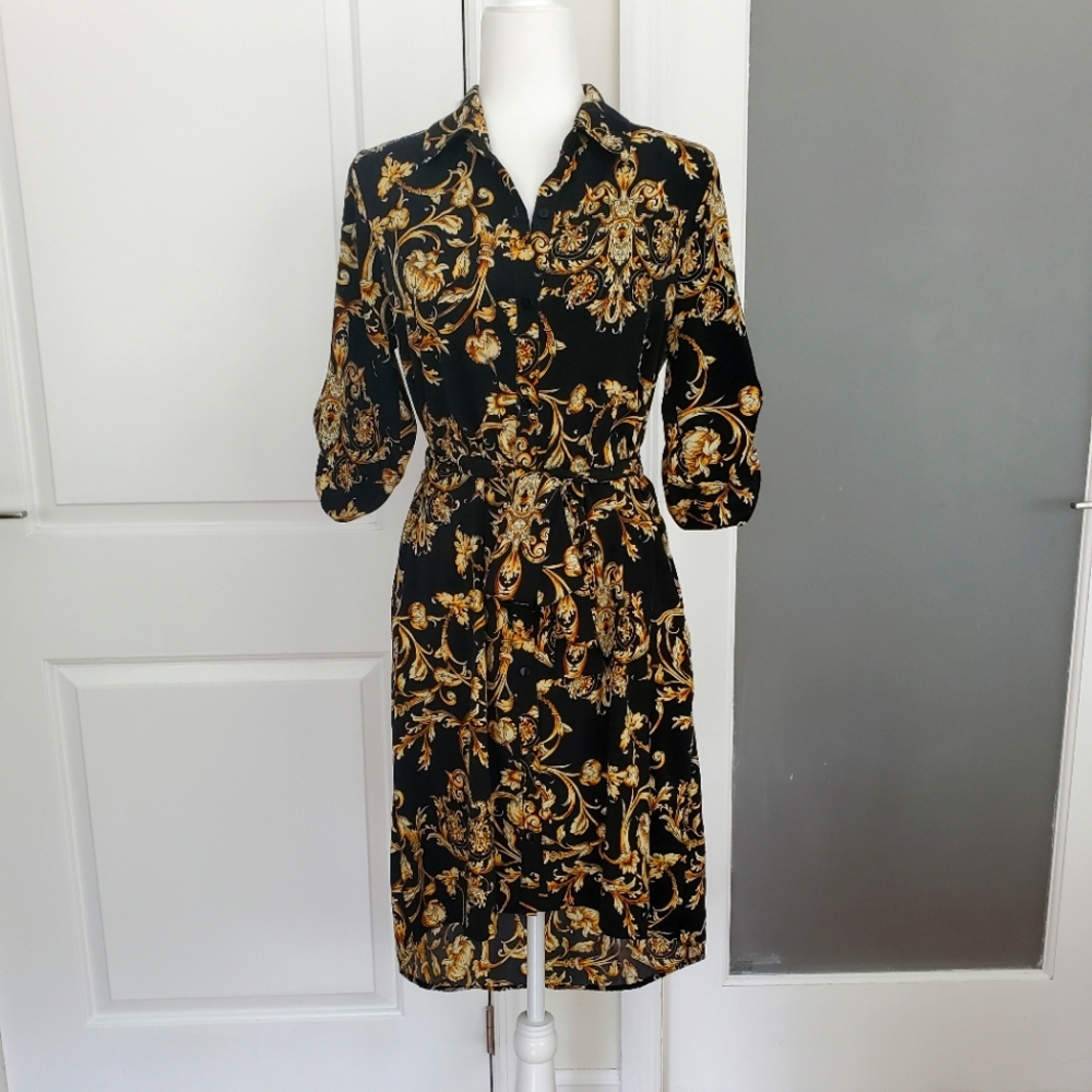 Beautiful Forever 21 Floral Dress.